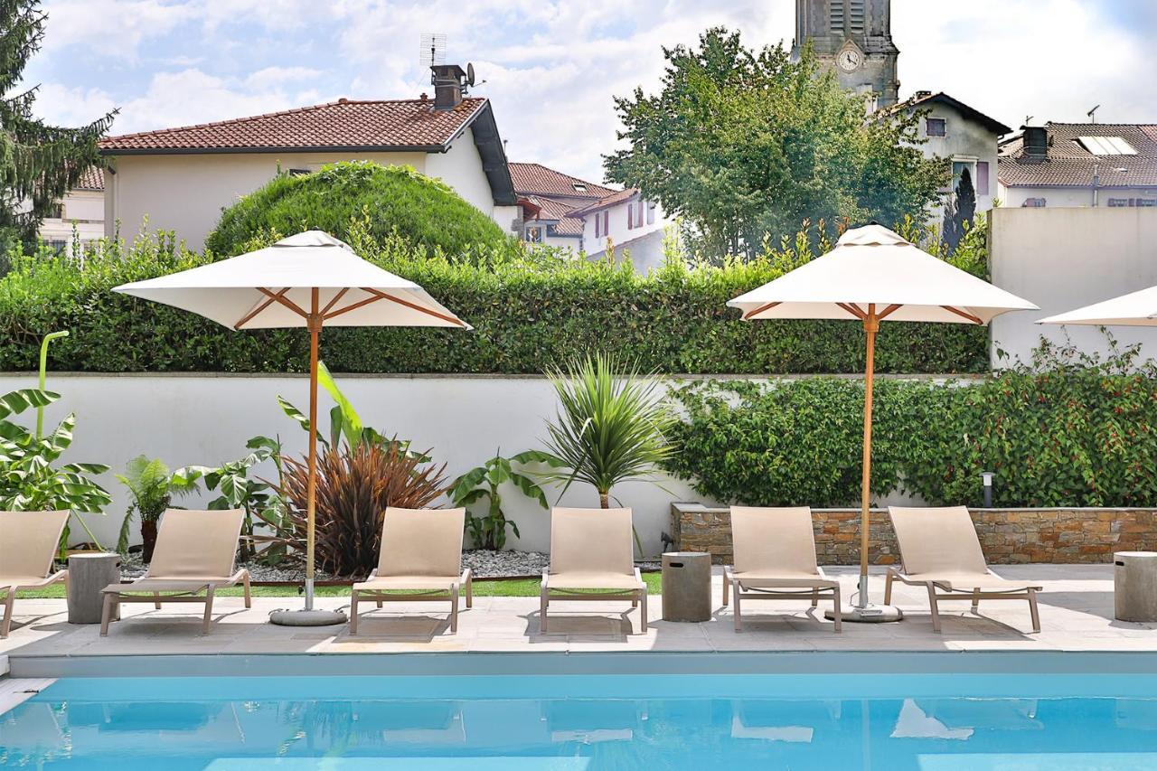 Hotel Argia Hasparren Bagian luar foto