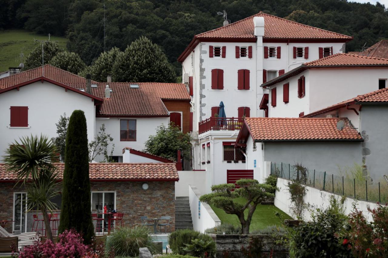 Hotel Argia Hasparren Bagian luar foto