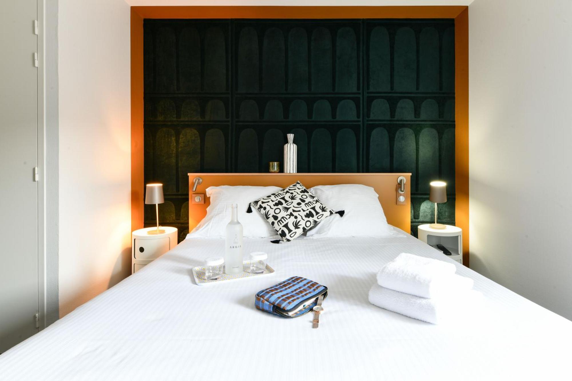 Hotel Argia Hasparren Bagian luar foto